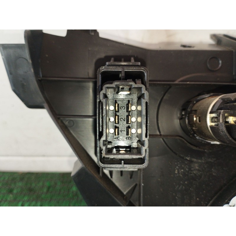 Recambio de mando multifuncion para peugeot partner furgoneta/monovolumen 1.6 bluehdi 100 referencia OEM IAM   