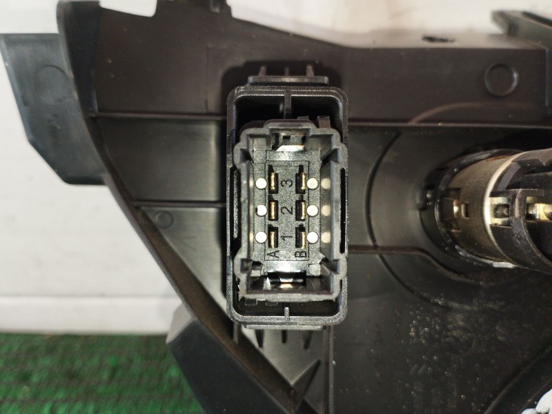 Recambio de mando multifuncion para peugeot partner furgoneta/monovolumen 1.6 bluehdi 100 referencia OEM IAM   