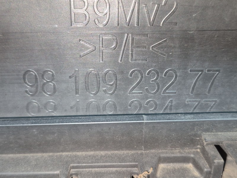 Recambio de paragolpes delantero para peugeot partner furgoneta/monovolumen 1.6 bluehdi 100 referencia OEM IAM   