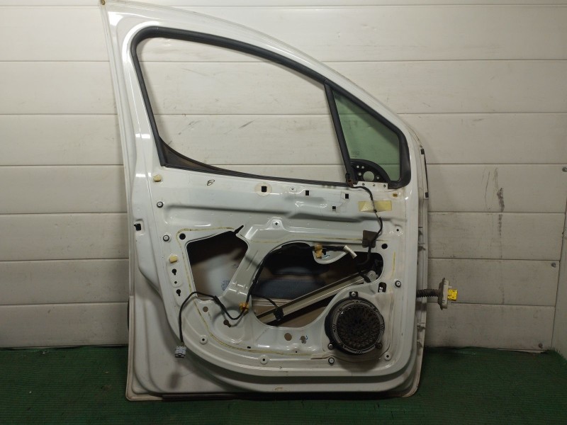 Recambio de puerta delantera izquierda para peugeot partner furgoneta/monovolumen 1.6 bluehdi 100 referencia OEM IAM   