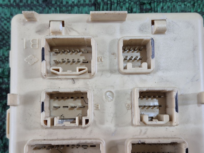 Recambio de caja reles / fusibles para lexus rx (_u3_) 400h awd (mhu38_) referencia OEM IAM   