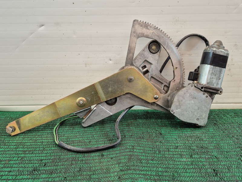 Recambio de elevalunas trasero izquierdo para mercedes-benz /8 (w114) 280 (114.060) referencia OEM IAM 0130821037 0130821037 013