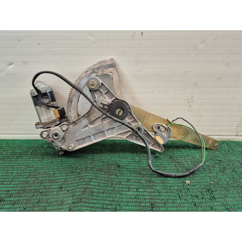 Recambio de elevalunas trasero izquierdo para mercedes-benz /8 (w114) 280 (114.060) referencia OEM IAM 0130821037 0130821037 013