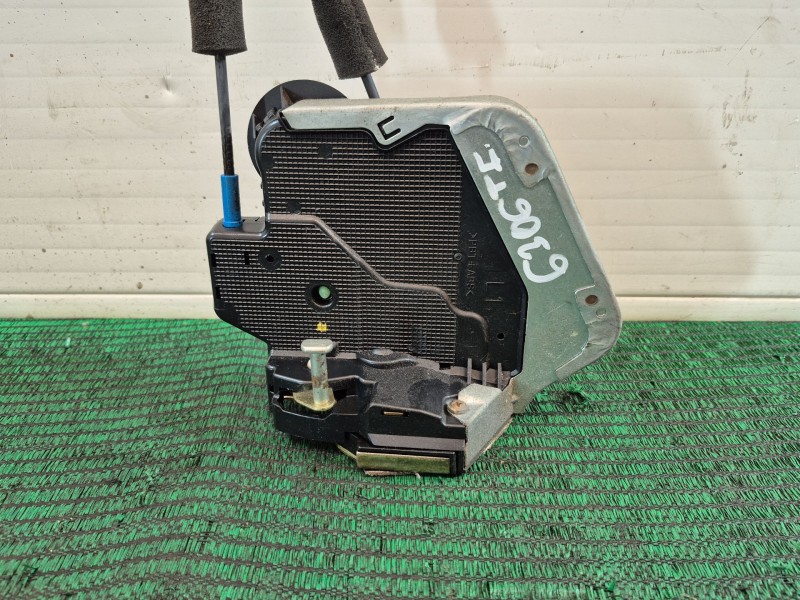 Recambio de cerradura puerta trasera izquierda para lexus rx (_u3_) 400h awd (mhu38_) referencia OEM IAM   