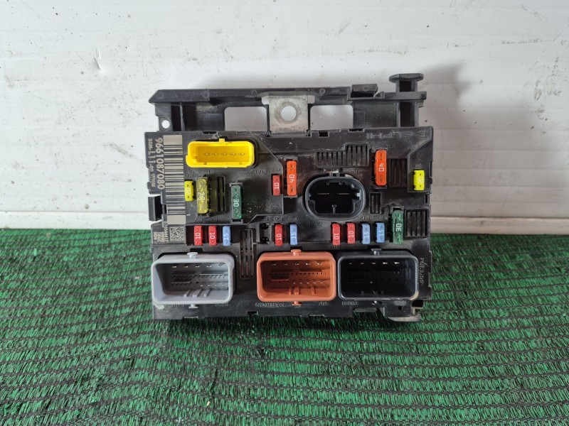Recambio de caja reles / fusibles para peugeot 307 sw (3h) 1.6 16v referencia OEM IAM   