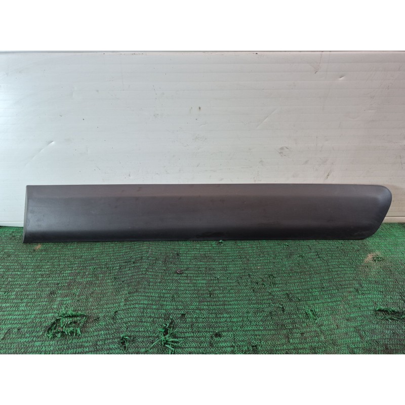 Recambio de molduras traseras para peugeot partner furgón/monospace 1.6 bluehdi 100 referencia OEM IAM 9681645077 96834294 96816
