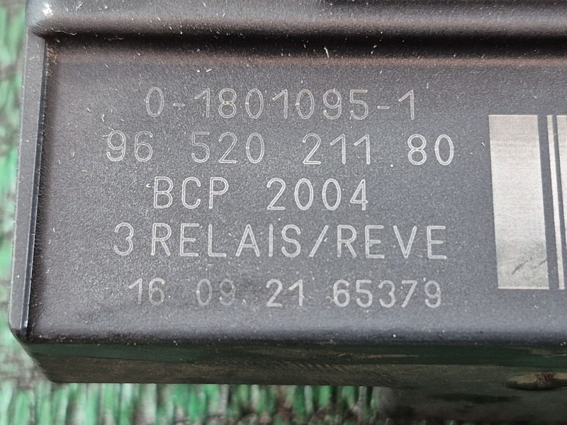 Recambio de caja precalentamiento para peugeot partner furgón/monospace 1.6 bluehdi 100 referencia OEM IAM 0-1801095-1 965202118