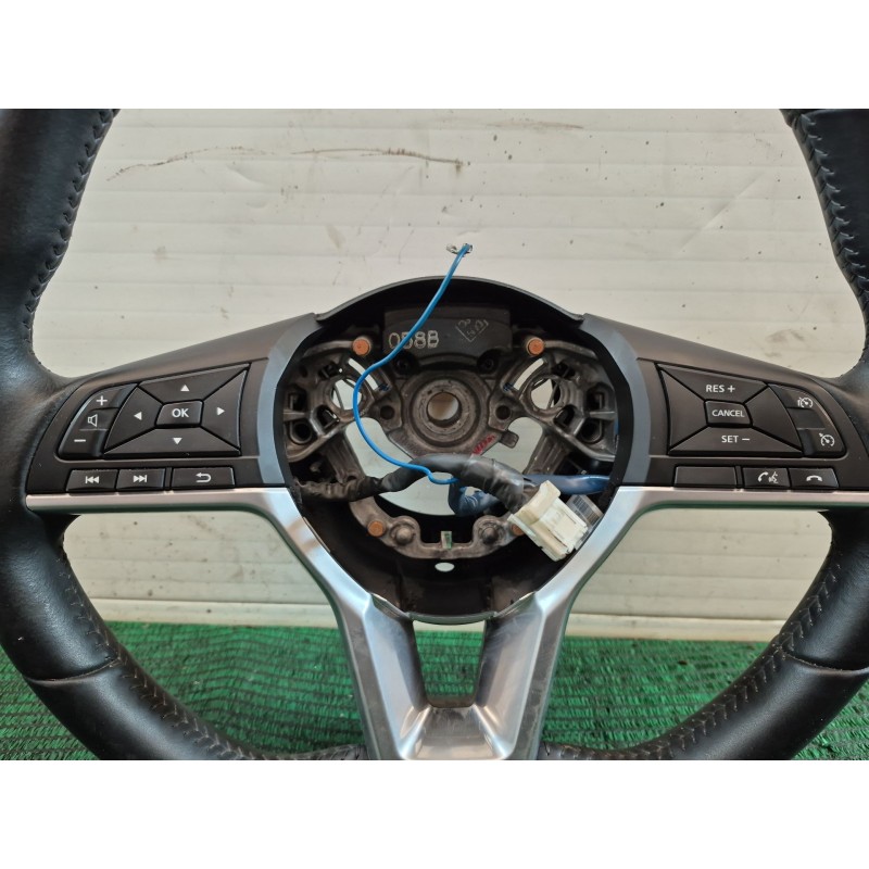 Recambio de volante para nissan qashqai ii (j11, j11_) 1.2 dig-t referencia OEM IAM   