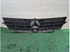 Recambio de rejilla delantera para mercedes-benz clase c (w203) c 200 kompressor (203.045) referencia OEM IAM A2038800383 A20388 2