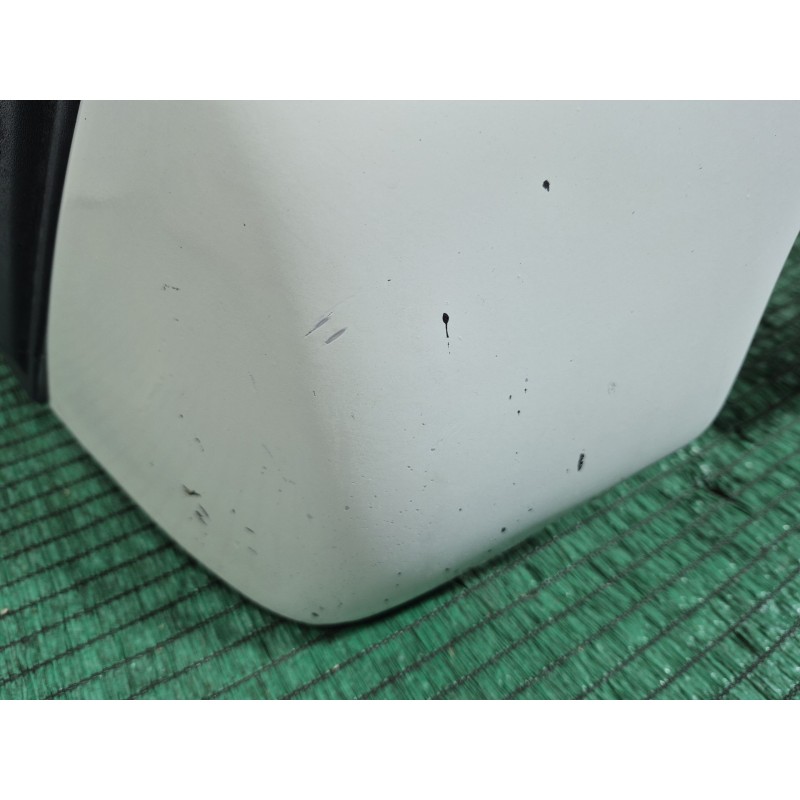 Recambio de paragolpes trasero para peugeot 205 ii (20a/c) 1.6 gtx referencia OEM IAM   