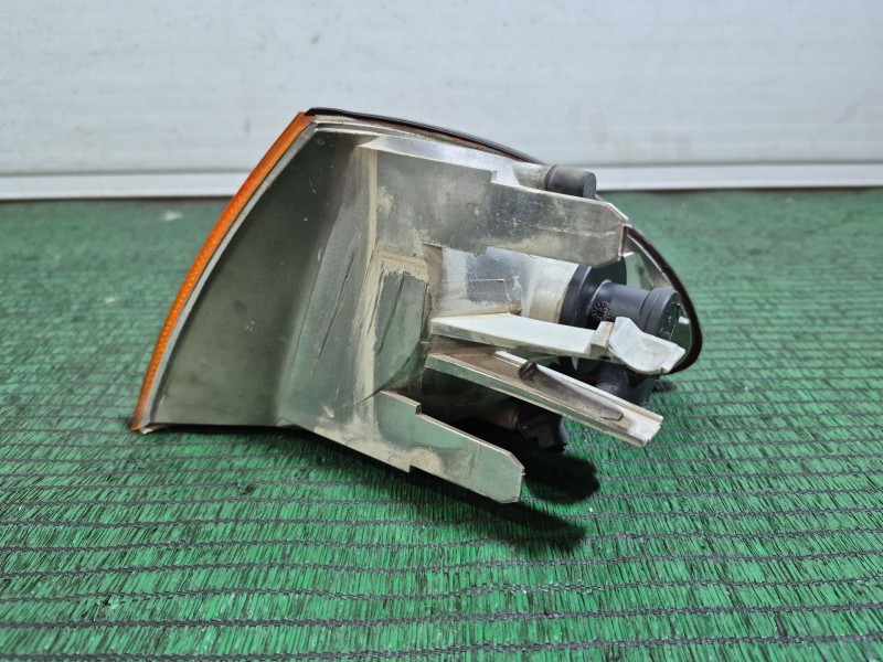 Recambio de piloto delantero derecho para bmw serie 3 berlina (e46) 320d referencia OEM IAM 1315106141 0311328002 6902766A