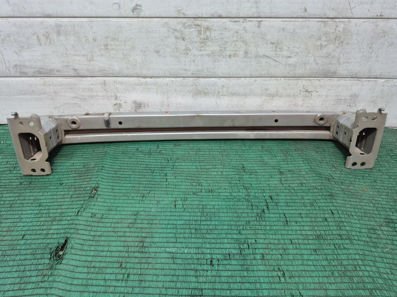 Recambio de refuerzo paragolpes delantero para toyota auris (_e15_) 1.6 (zre151_) referencia OEM IAM   