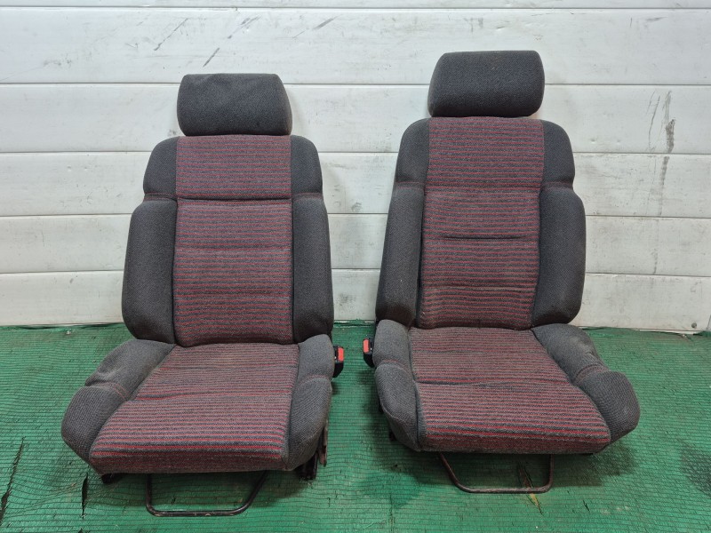 Recambio de asientos delanteros para peugeot 205 ii (20a/c) 1.6 gtx referencia OEM IAM   