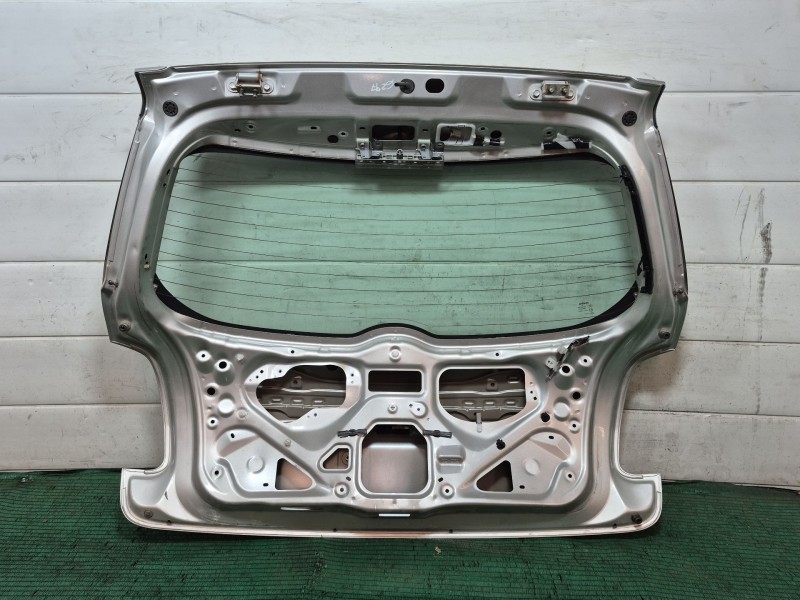 Recambio de porton trasero para toyota auris (_e15_) 1.6 (zre151_) referencia OEM IAM   
