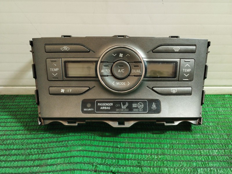 Recambio de mando climatizador para toyota auris (_e15_) 1.6 (zre151_) referencia OEM IAM 5590002220B 5590002220B 5590002220B