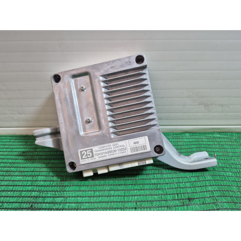Recambio de centralita motor uce para toyota auris (_e15_) 1.6 (zre151_) referencia OEM IAM   