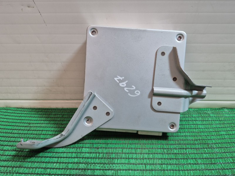 Recambio de centralita motor uce para toyota auris (_e15_) 1.6 (zre151_) referencia OEM IAM   