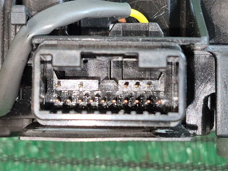 Recambio de mando limpia para toyota auris (_e15_) 1.6 (zre151_) referencia OEM IAM   