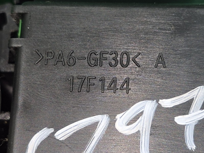 Recambio de mando limpia para toyota auris (_e15_) 1.6 (zre151_) referencia OEM IAM   