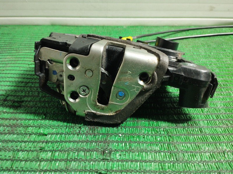 Recambio de cerradura puerta delantera derecha para toyota auris (_e15_) 1.6 (zre151_) referencia OEM IAM   