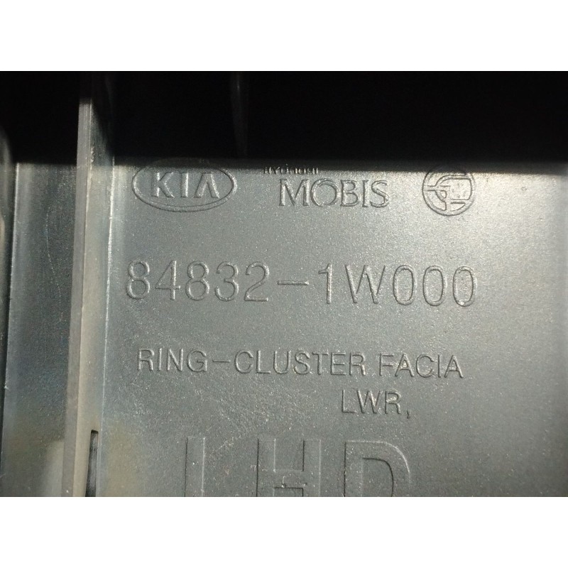 Recambio de moldura cuadro instrumentos para kia rio iii (ub) 1.1 crdi referencia OEM IAM   