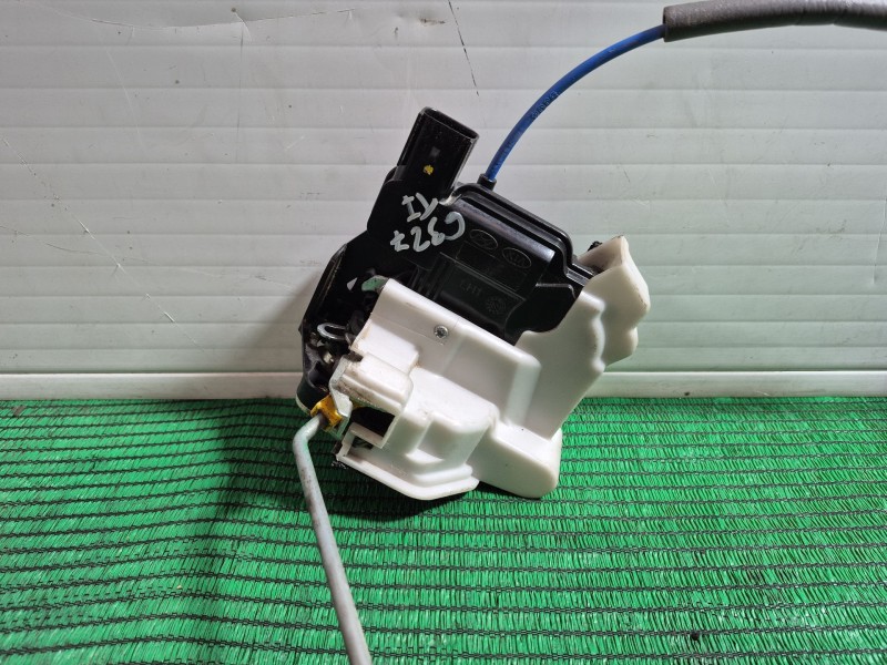 Recambio de cerradura puerta trasera izquierda para kia rio iii (ub) 1.1 crdi referencia OEM IAM   