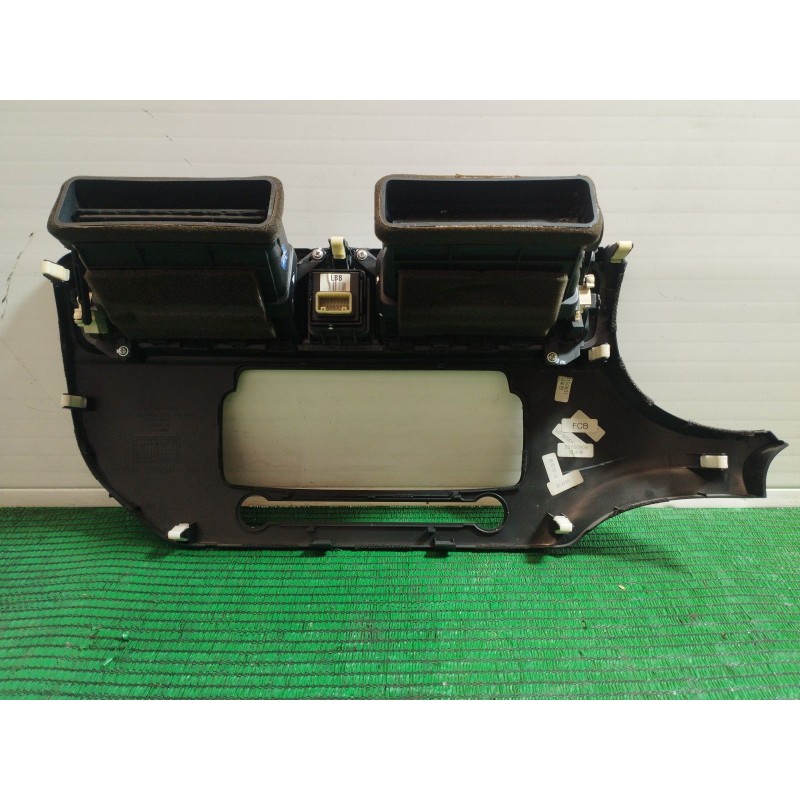Recambio de rejilla aireadora para kia rio iii (ub) 1.1 crdi referencia OEM IAM   