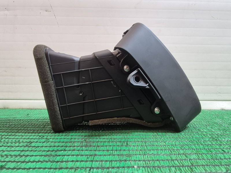 Recambio de rejilla aireadora para kia rio iii (ub) 1.1 crdi referencia OEM IAM   