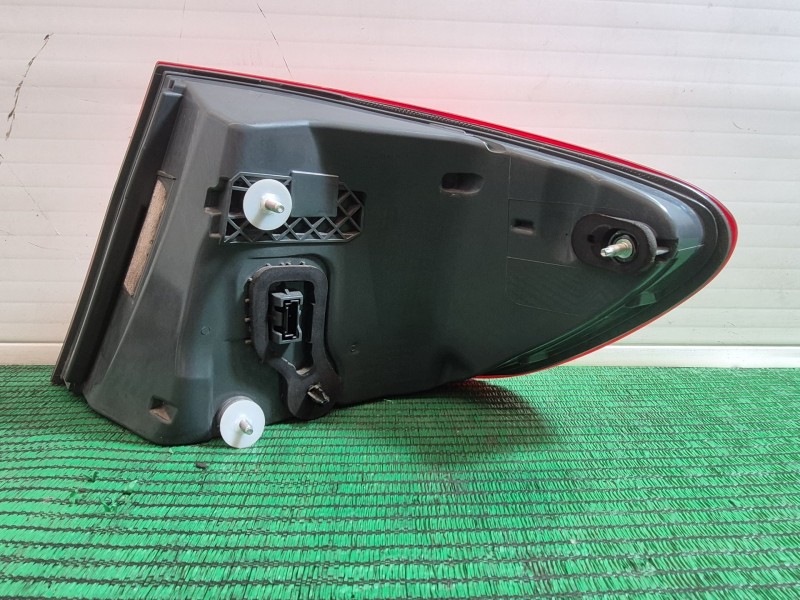 Recambio de piloto trasero izquierdo para bmw 5 (f10) 525 d xdrive referencia OEM IAM   