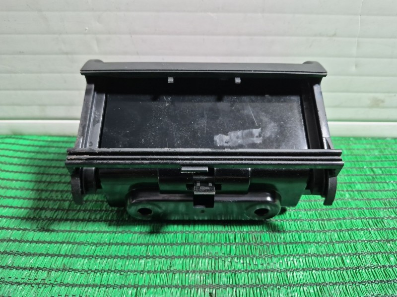 Recambio de cenicero para bmw 3 (e46) 316 i referencia OEM IAM   