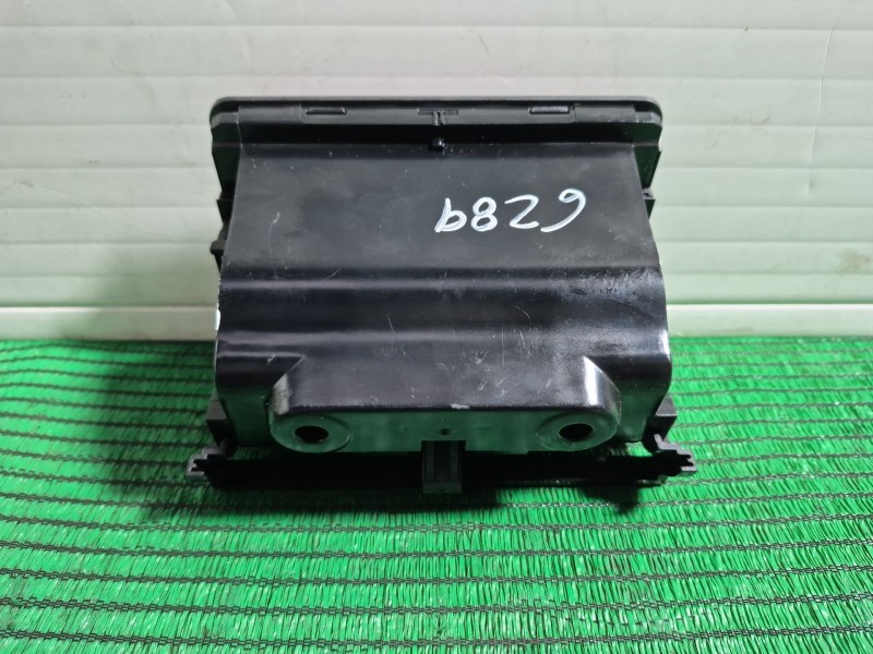 Recambio de cenicero para bmw 3 (e46) 316 i referencia OEM IAM   