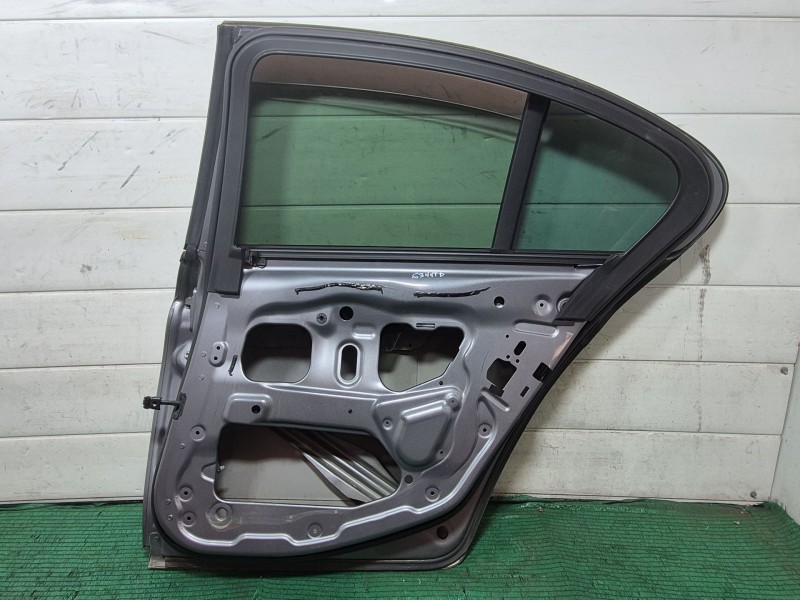 Recambio de puerta trasera derecha para bmw 5 (f10) 525 d xdrive referencia OEM IAM   