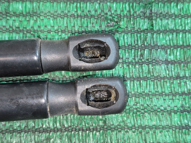 Recambio de amortiguadores capo para bmw 5 (f10) 525 d xdrive referencia OEM IAM   