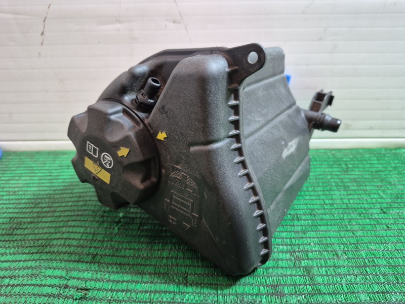 Recambio de deposito expansion para bmw 5 (f10) 525 d xdrive referencia OEM IAM   