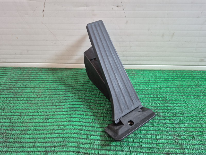 Recambio de pedal acelerador para bmw 5 (f10) 525 d xdrive referencia OEM IAM   