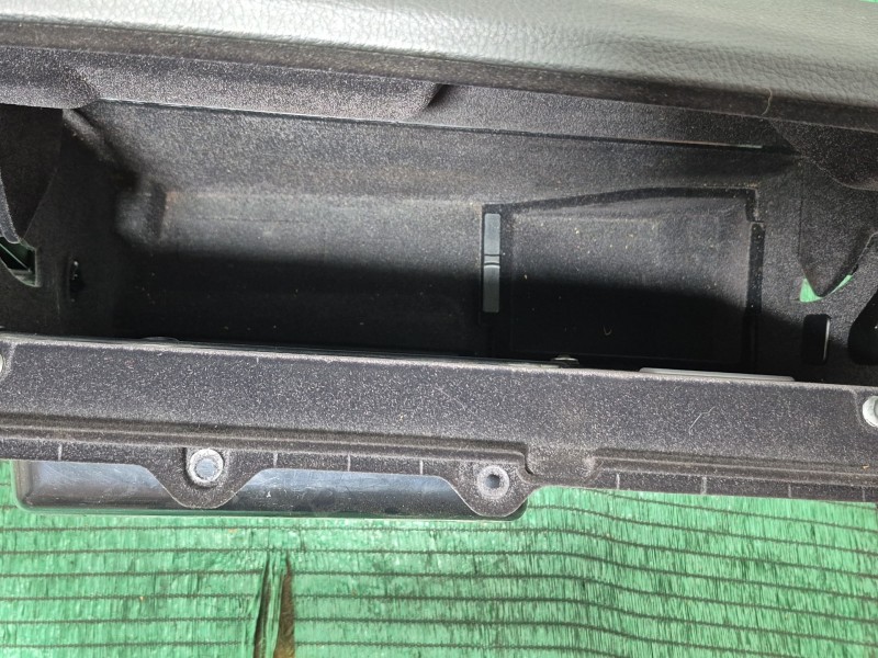 Recambio de guantera para bmw 5 (f10) 525 d xdrive referencia OEM IAM   