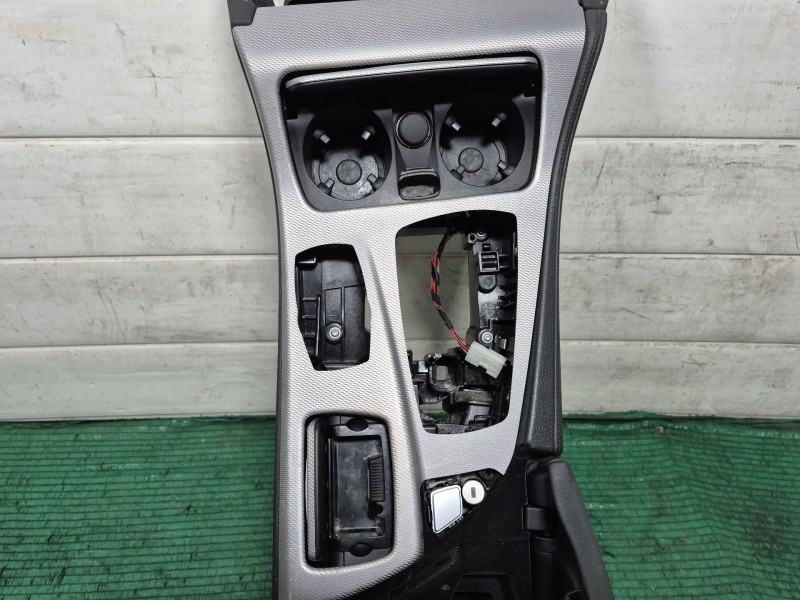 Recambio de consola central trasera para bmw 5 (f10) 525 d xdrive referencia OEM IAM   