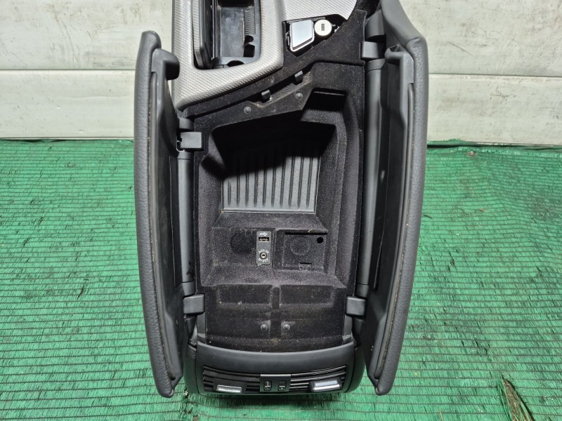 Recambio de consola central trasera para bmw 5 (f10) 525 d xdrive referencia OEM IAM   