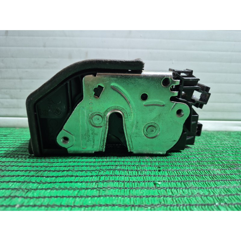 Recambio de cerradura puerta delantera derecha para bmw 5 (f10) 525 d xdrive referencia OEM IAM A053702 A053702 A053702