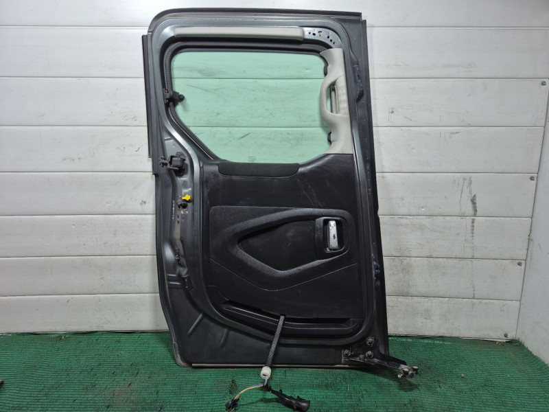 Recambio de puerta trasera izquierda para peugeot partner furgón/monospace 1.6 bluehdi 100 referencia OEM IAM   