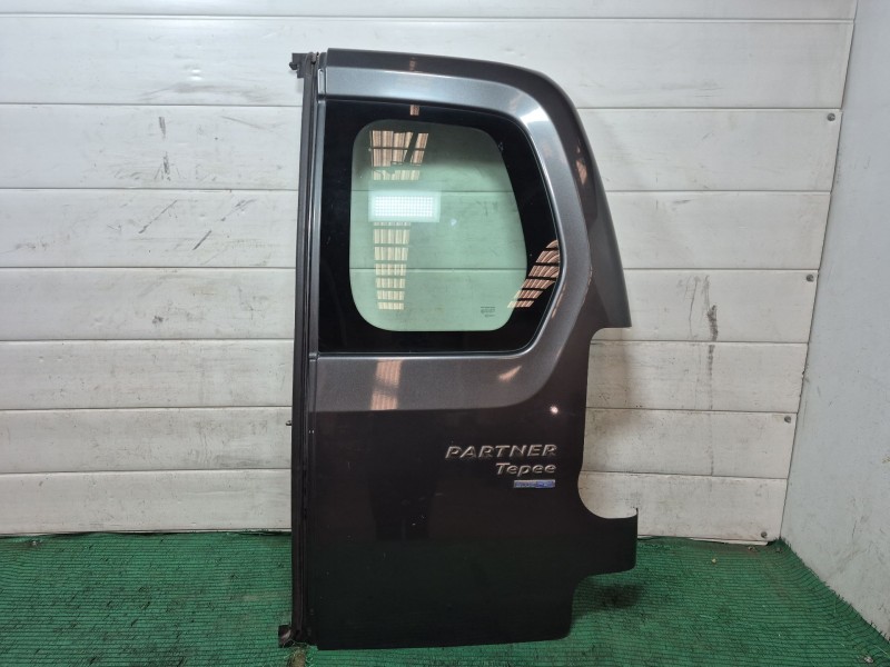 Recambio de puerta carga derecha para peugeot partner furgón/monospace 1.6 bluehdi 100 referencia OEM IAM   