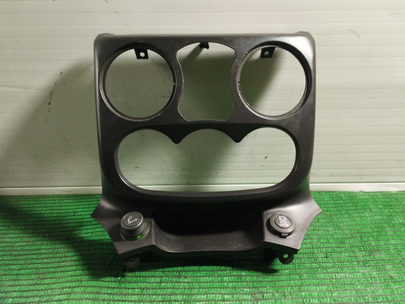 Recambio de moldura salpicadero para fiat doblo monospace (119_, 223_) 1.9 jtd referencia OEM IAM 735301985 7354198620E 73530198