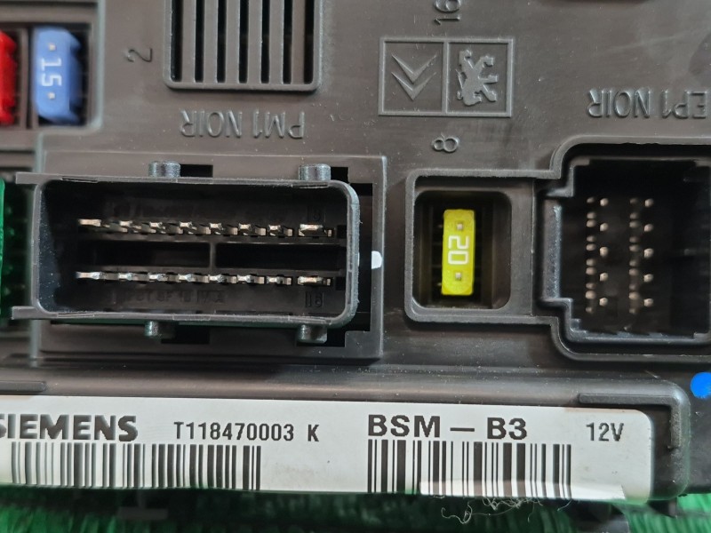 Recambio de caja reles / fusibles para citroën xsara picasso (n68) 1.6 referencia OEM IAM   