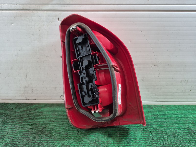 Recambio de piloto trasero derecho para citroën c1 (pm_, pn_) 1.0 referencia OEM IAM   