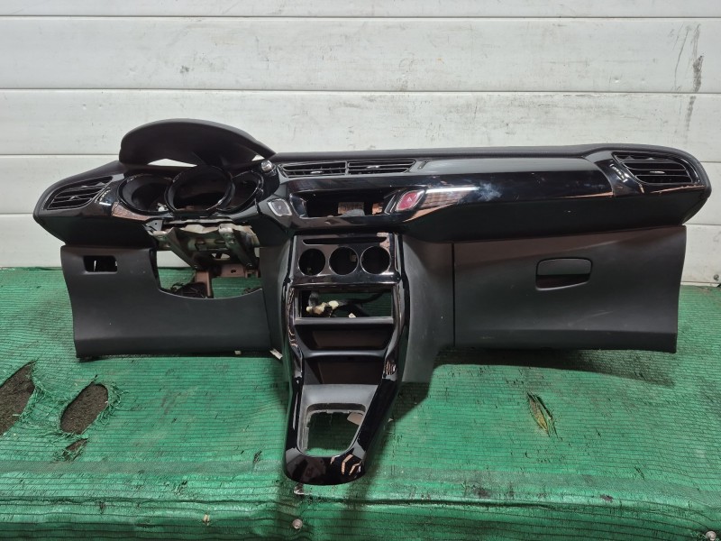 Recambio de salpicadero para citroën c3 ii (sc_) 1.2 vti 82 referencia OEM IAM   