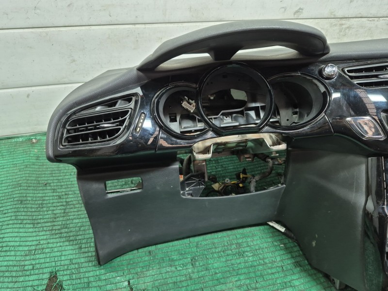 Recambio de salpicadero para citroën c3 ii (sc_) 1.2 vti 82 referencia OEM IAM   