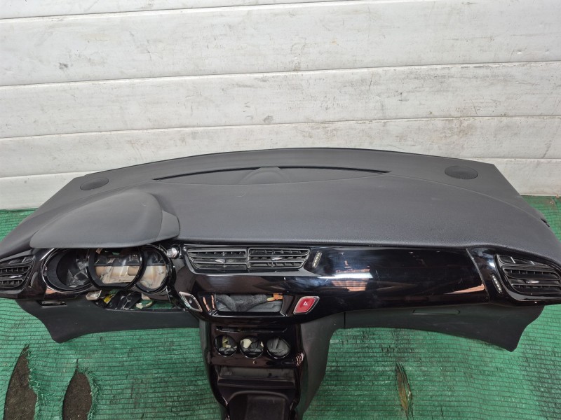 Recambio de salpicadero para citroën c3 ii (sc_) 1.2 vti 82 referencia OEM IAM   