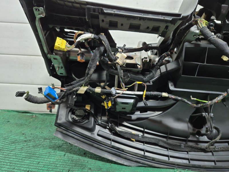 Recambio de salpicadero para citroën c3 ii (sc_) 1.2 vti 82 referencia OEM IAM   
