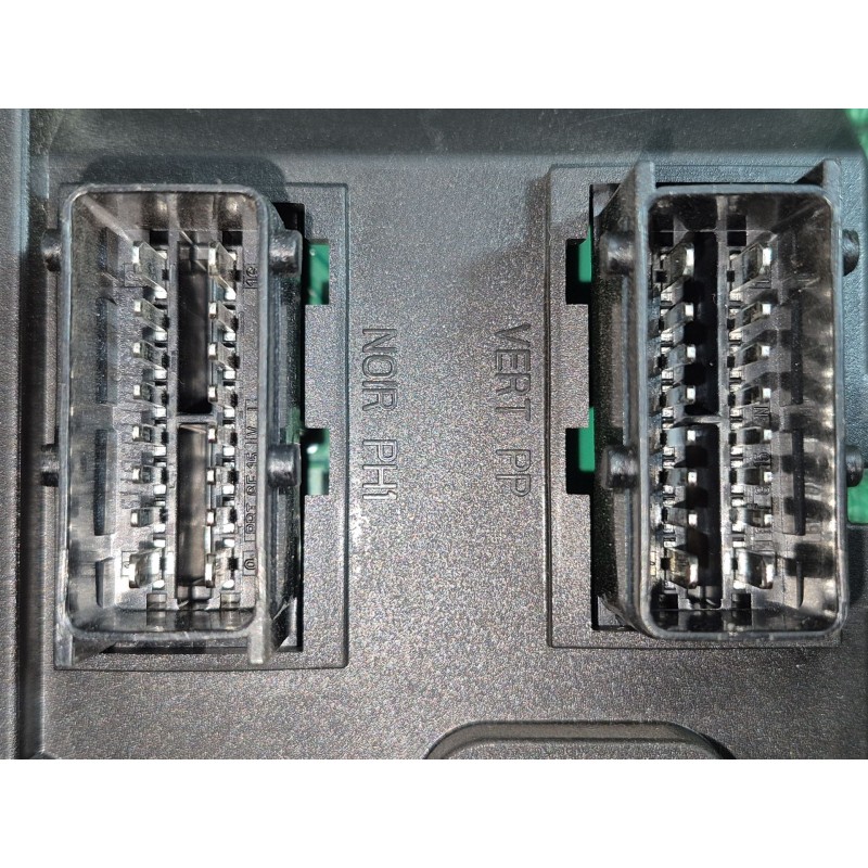 Recambio de caja reles / fusibles para citroën xsara picasso (n68) 1.6 referencia OEM IAM 9653667580 S118085320E BSIE0100