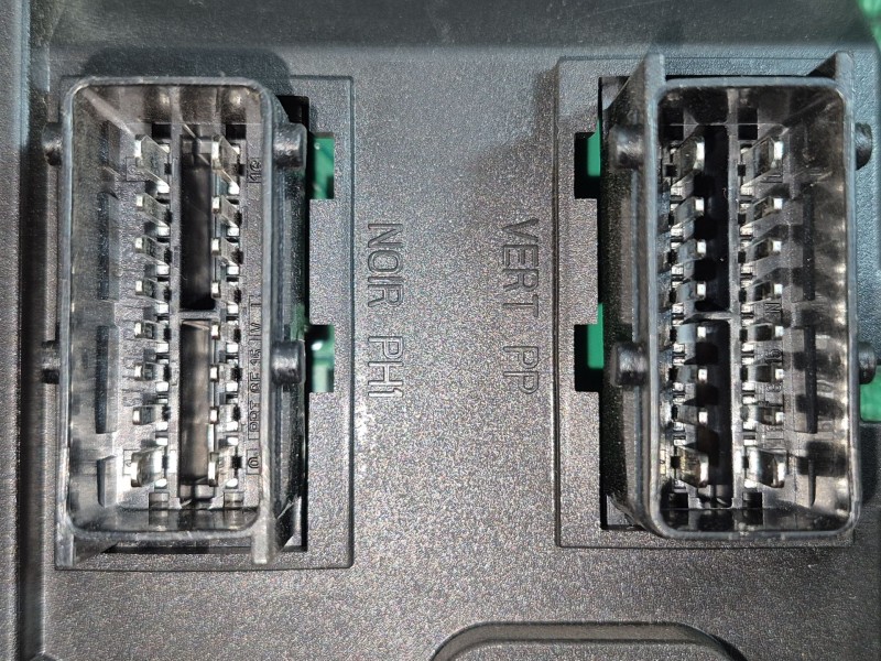 Recambio de caja reles / fusibles para citroën xsara picasso (n68) 1.6 referencia OEM IAM 9653667580 S118085320E BSIE0100